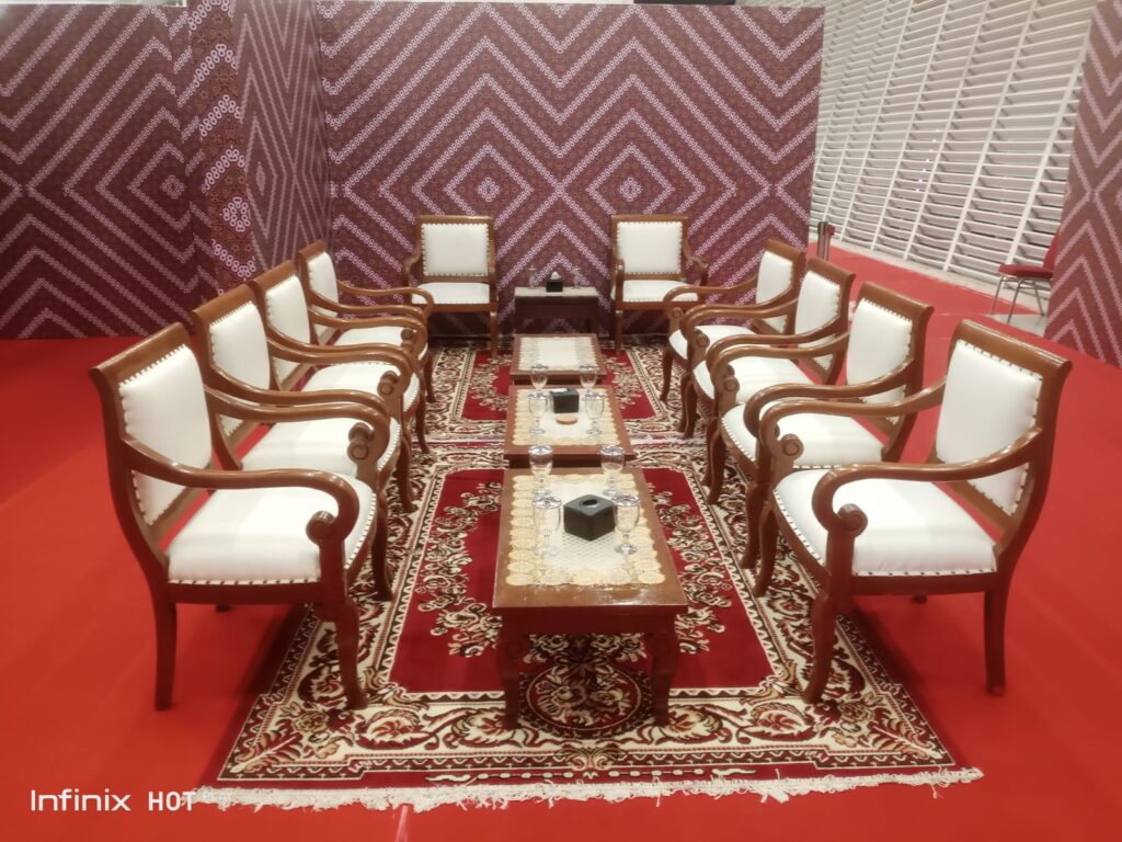 Jasa Sewa Kursi Kayu VIP Terdekat Area Pesanggrahan