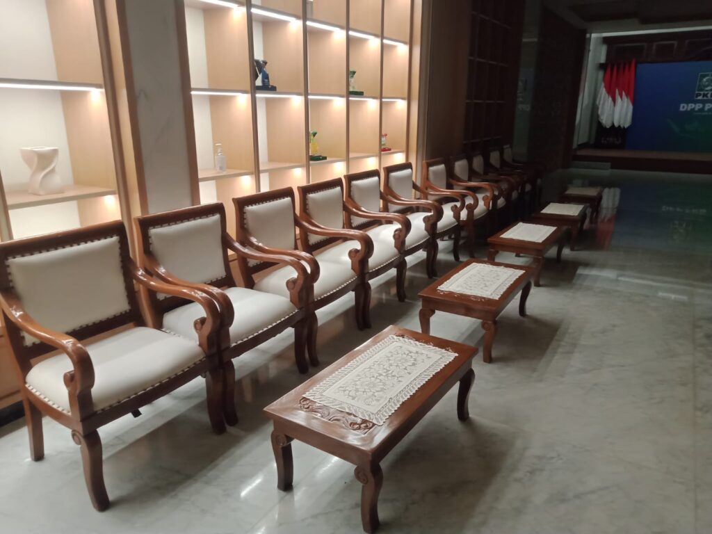 Jasa Sewa Kursi Kayu VIP Terdekat Area Pesanggrahan